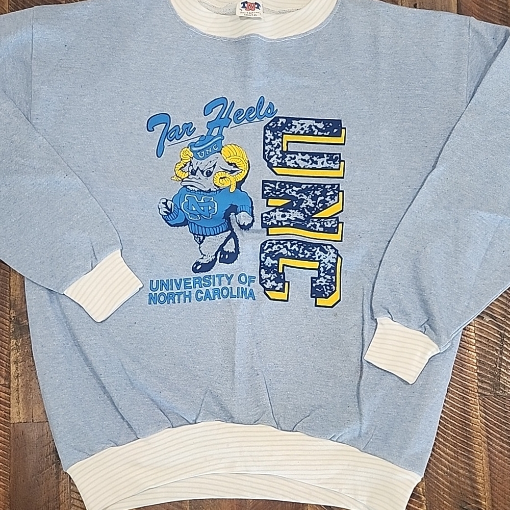 Vintage UNC Tar Heels crew neck sweatshirt - Size: XL